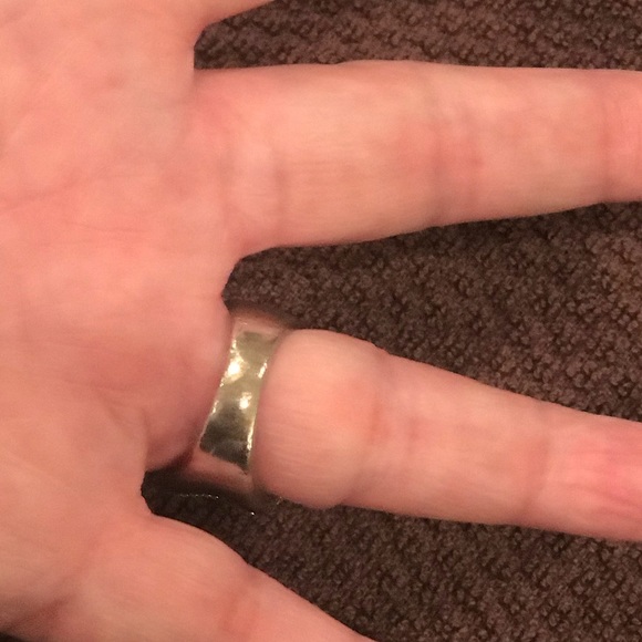 Ladies Stunning Sterling Silver & CZ Ring, Size 8 - Picture 5 of 8